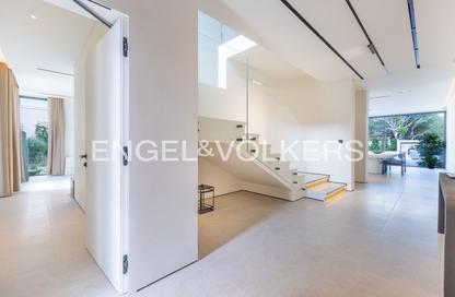 Villa - 4 - 6 for rent in District 8 - Jumeirah Park - Dubai
