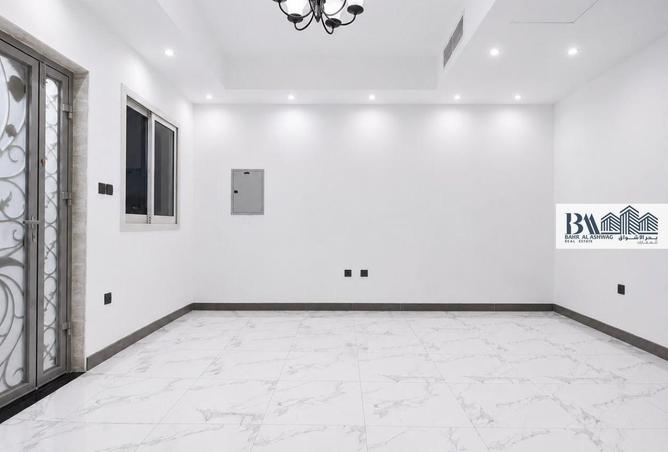102824585 - Property Image 2