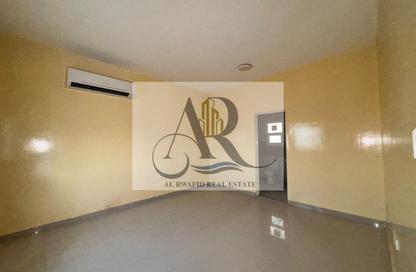 Villa - 2 Bedrooms - 4 Bathrooms for rent in Al Rahmaniya 1 - Al Rahmaniya - Sharjah