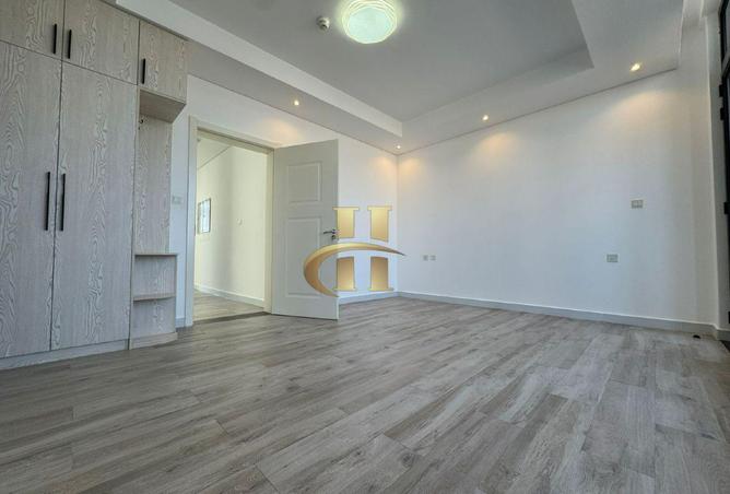 82794201 - Property Image 2