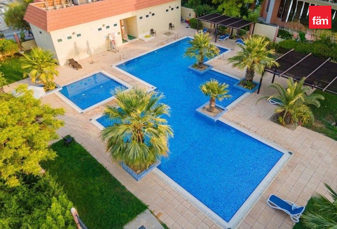 Furnished | Renovated | 5 Minutes Walk To Metro photo 6