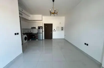 Apartment - 1 Bathroom for rent in Lawnz by Danube Block 2 - Lawnz by Danube - International City - Dubai
