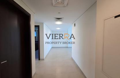Apartment - 2 Bedrooms - 3 Bathrooms for sale in Mazaya 5 - Queue Point - Liwan - Dubai