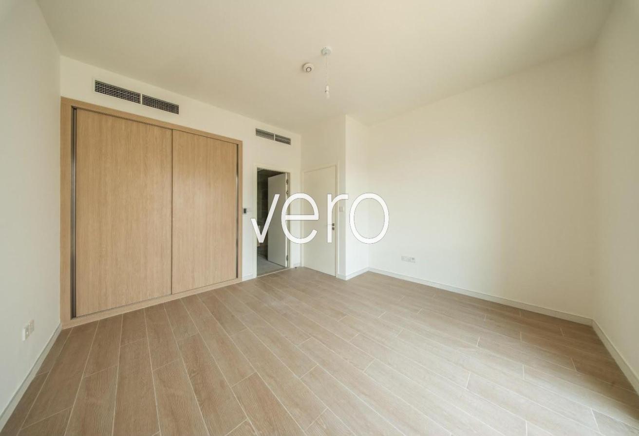 End Unit | Landscaped | Close to the park photo 19