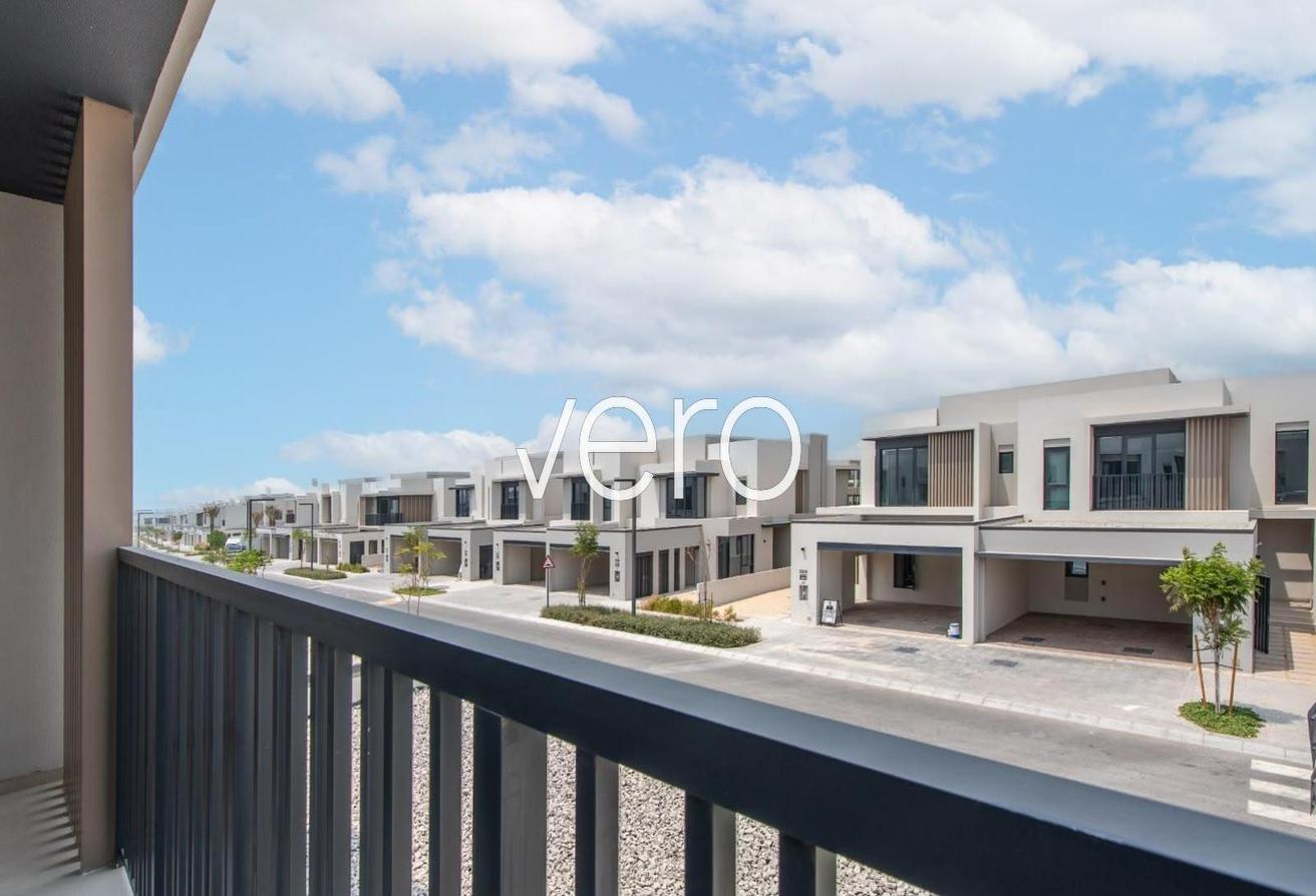 End Unit | Landscaped | Close to the park photo 13