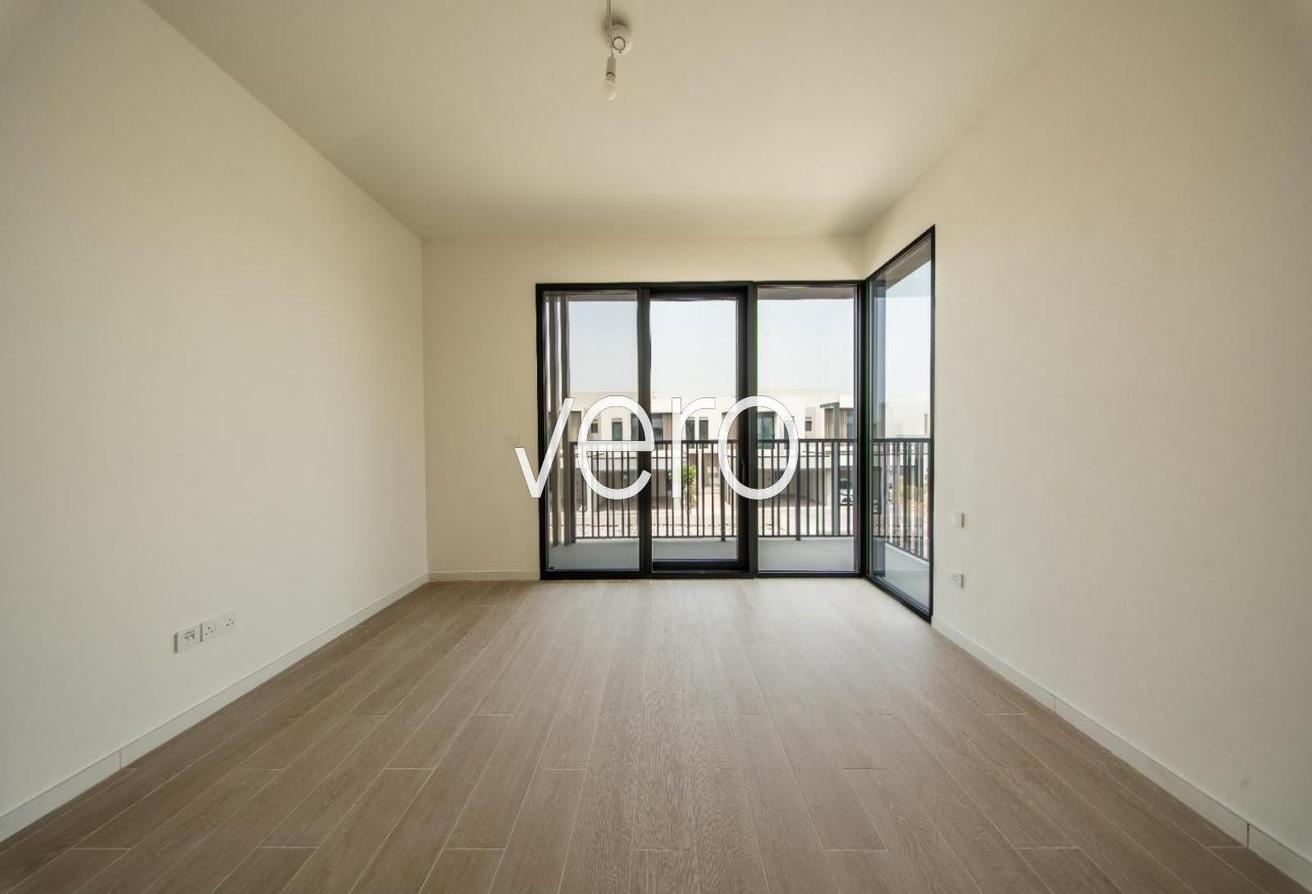 End Unit | Landscaped | Close to the park photo 20
