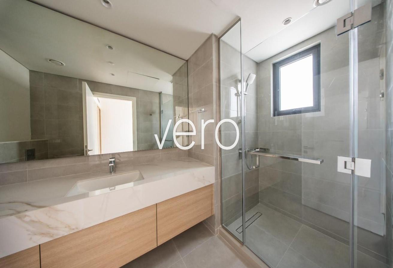 End Unit | Landscaped | Close to the park photo 24