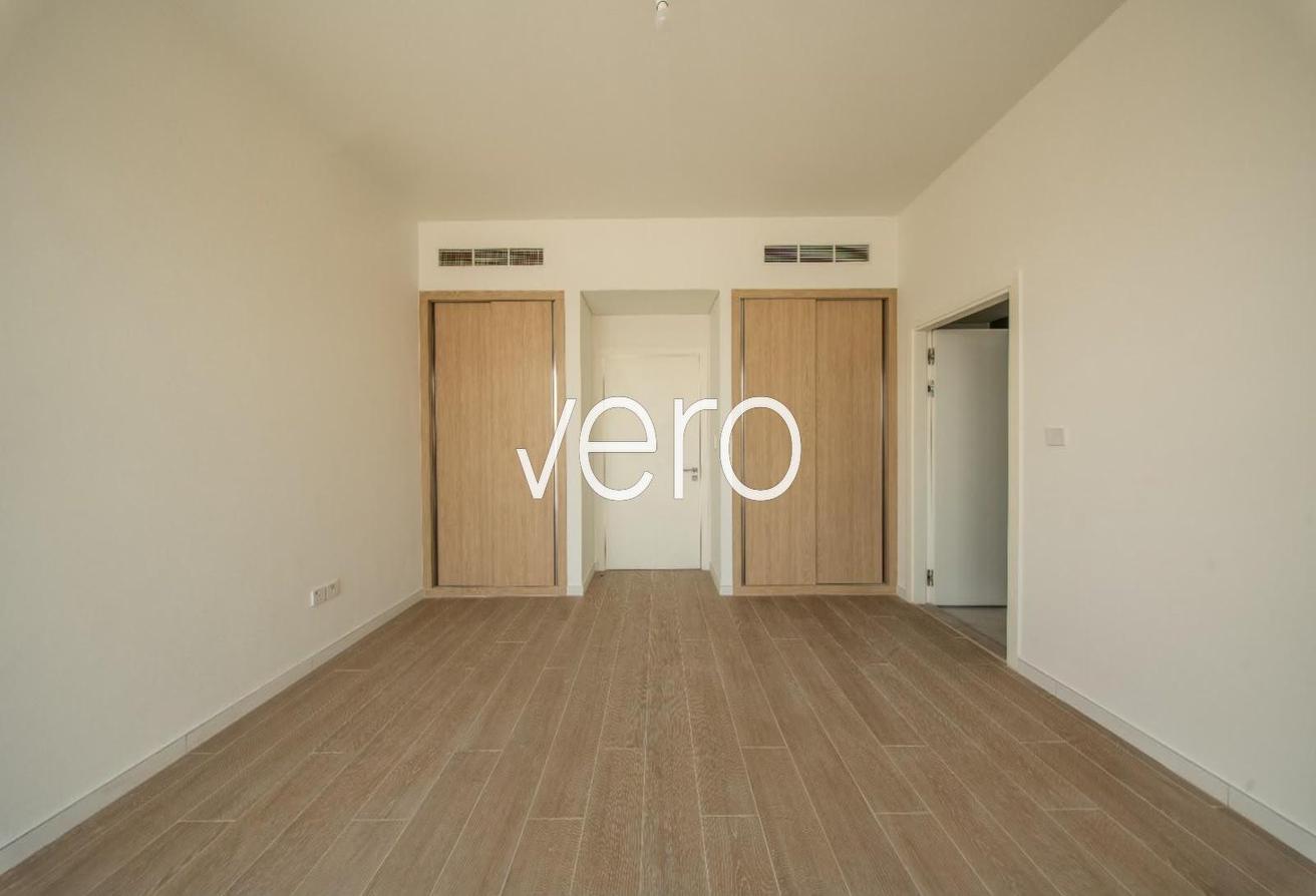 End Unit | Landscaped | Close to the park photo 23