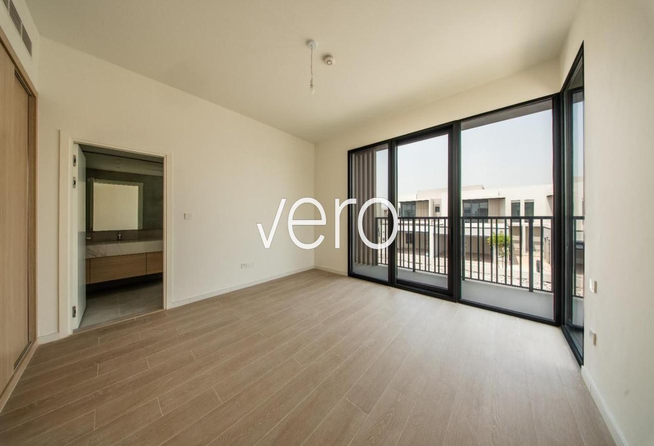 End Unit | Landscaped | Close to the park photo 15