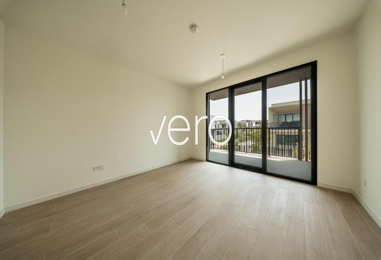 End Unit | Landscaped | Close to the park photo 10