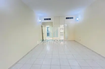 Apartment - 3 Bedrooms - 4 Bathrooms for rent in Diplomat Building - Umm Hurair 1 - Umm Hurair - Bur Dubai - Dubai Apartment - 3 Bedrooms - 4 Bathrooms for rent in Diplomat Building - Umm Hurair 1 - Umm Hurair - Bur Dubai - Dubai