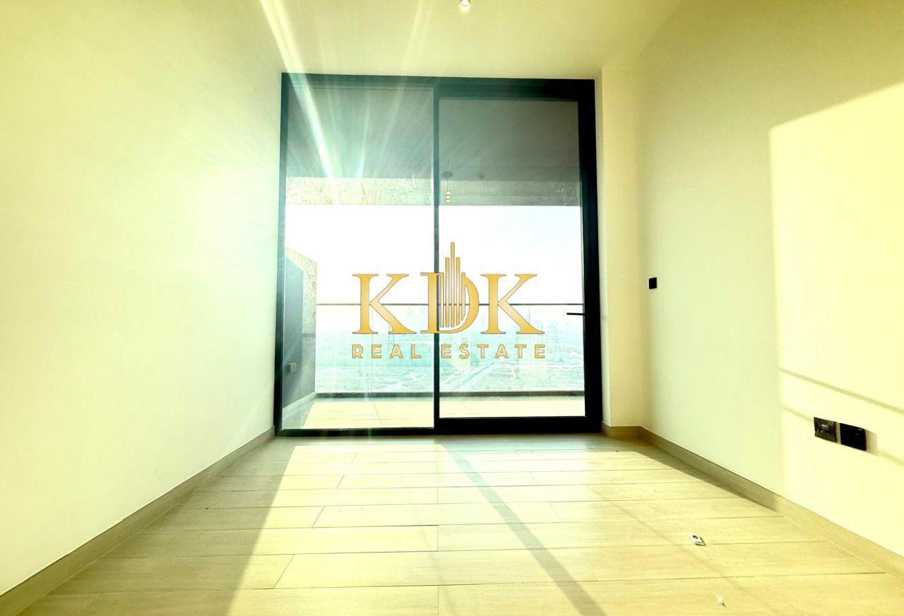 Community View | Higher Floor | Fitted Kitchen photo 4