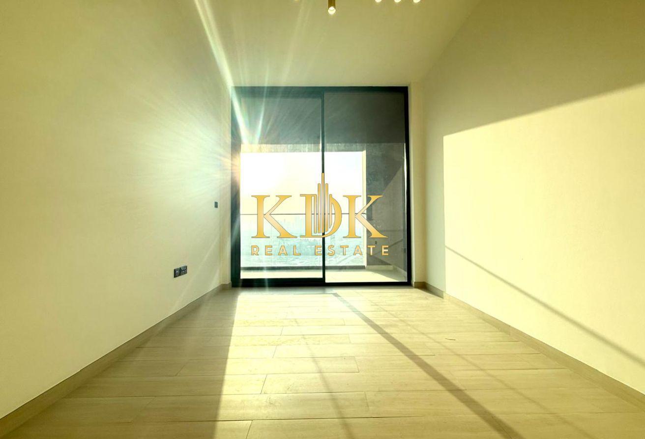 Community View | Higher Floor | Fitted Kitchen photo 2