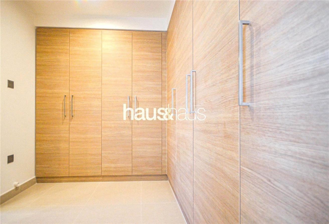 Next to Pool and Gym | 3 Bed + Maids | Huge Plot photo 11