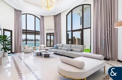 Villa - 4 Bedrooms - 5 Bathrooms for rent in Garden Homes Frond D - Garden Homes - Palm Jumeirah - Dubai