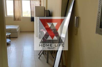 Apartment - Studio - 1 Bathroom for rent in Silicon Gates 4 - Silicon Gates - Dubai Silicon Oasis - Dubai