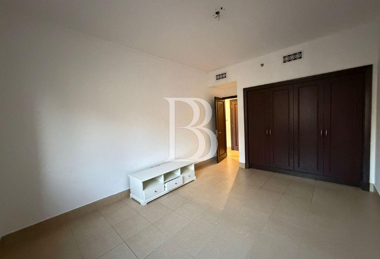 Premium Location | Burj Khalifa view | Vacant photo 6