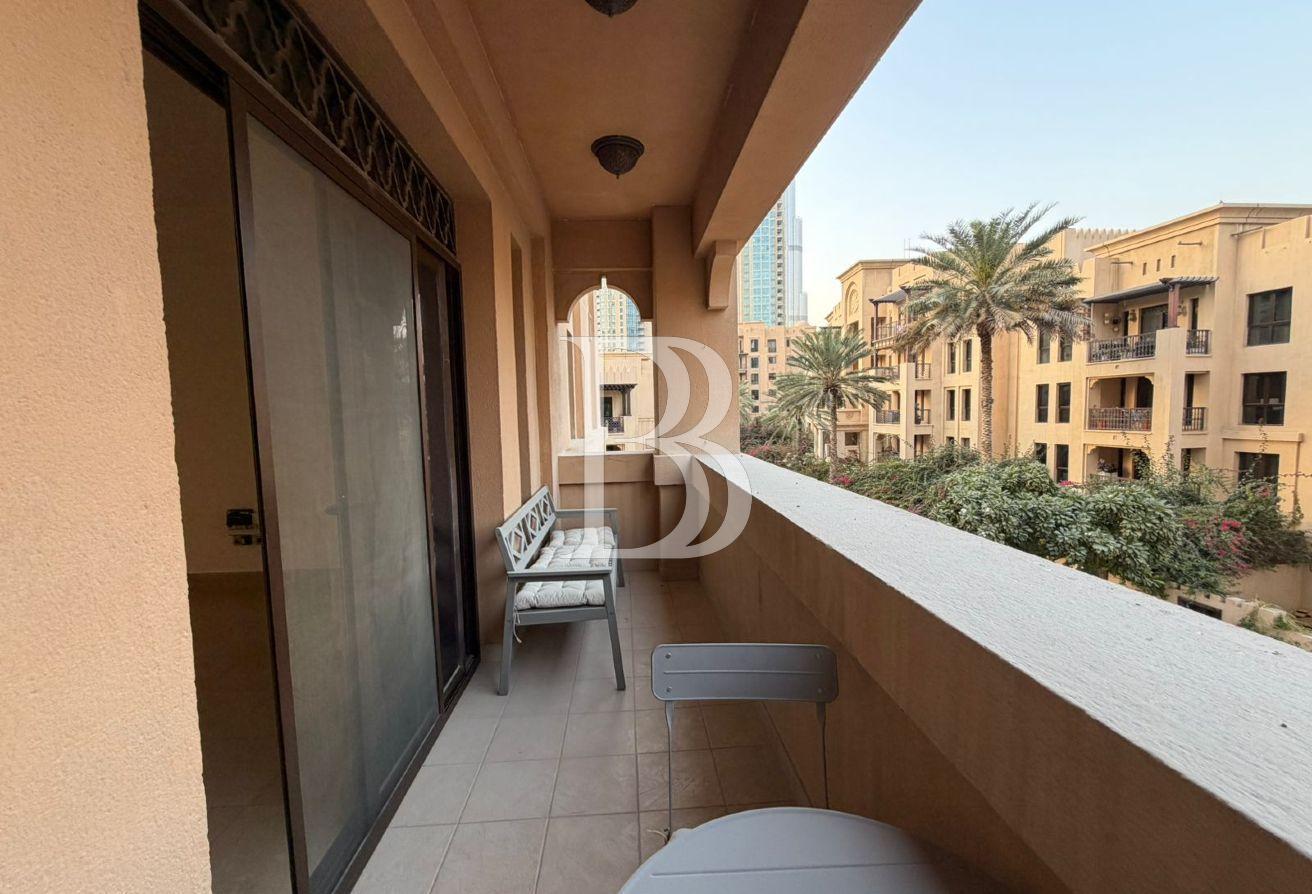Premium Location | Burj Khalifa view | Vacant photo 3
