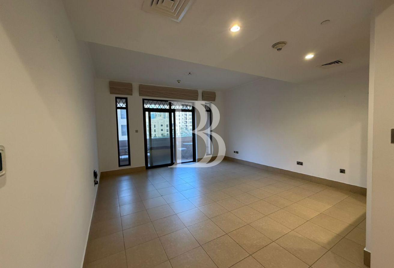 Premium Location | Burj Khalifa view | Vacant photo 2
