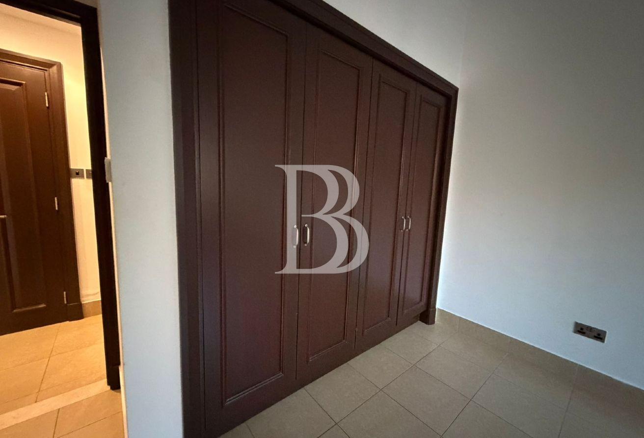 Premium Location | Burj Khalifa view | Vacant photo 7