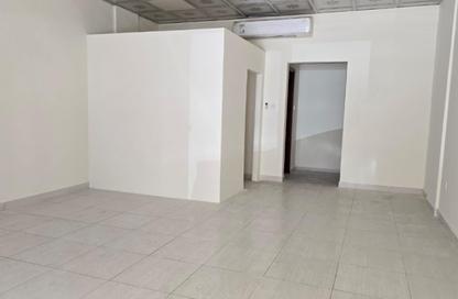 Retail - Studio - 1 Bathroom for rent in Building I16 - Morocco Cluster - International City - Dubai