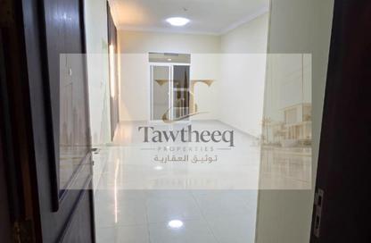 Apartment - 2 - 3 for rent in Al Jurf 3 - Al Jurf - Ajman Apartment - 2 - 3 for rent in Al Jurf 3 - Al Jurf - Ajman
