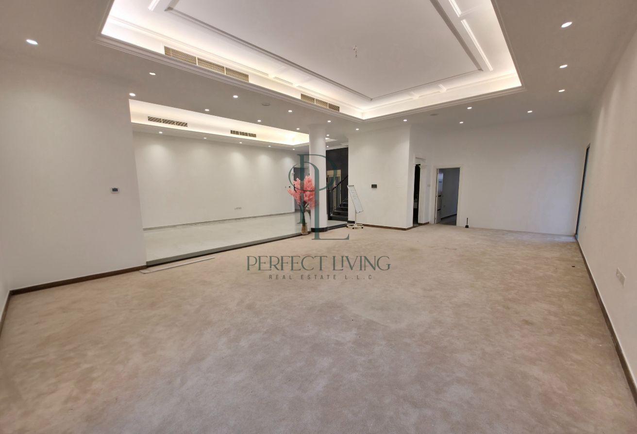 Spacious Villa | Private Pool | Prime Family Home photo 9