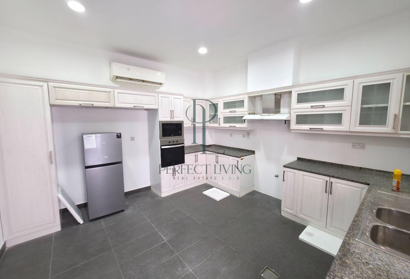 Spacious Villa | Private Pool | Prime Family Home photo 15