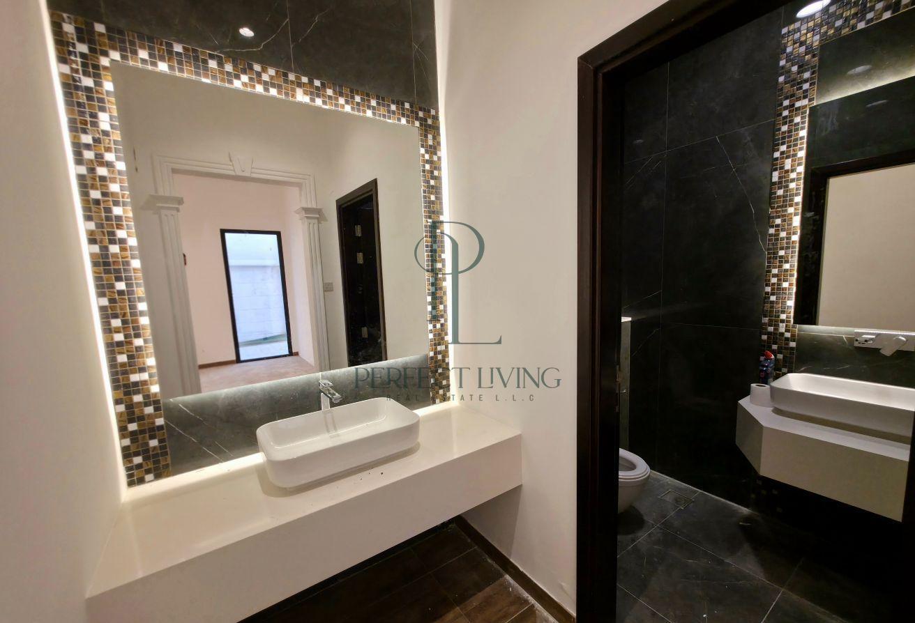 Spacious Villa | Private Pool | Prime Family Home photo 10