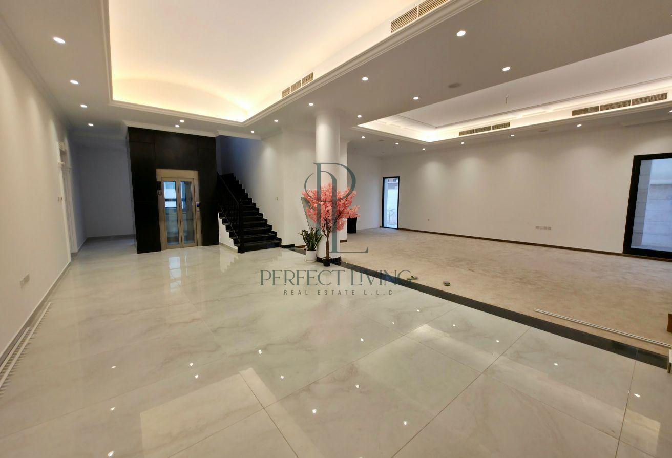 Spacious Villa | Private Pool | Prime Family Home photo 6