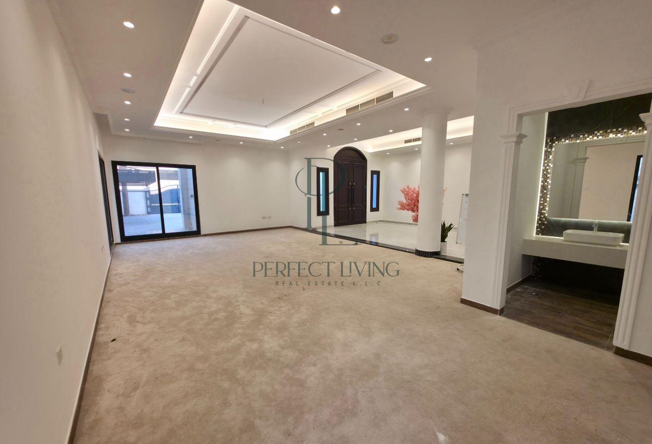 Spacious Villa | Private Pool | Prime Family Home photo 8