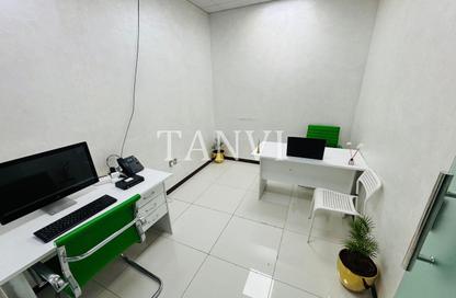 Office Space - Studio - 1 Bathroom for rent in Al Fajer Complex - Oud Metha - Bur Dubai - Dubai