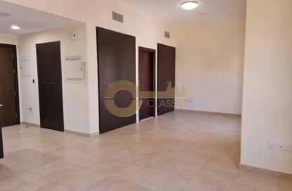 Apartment - Studio - 1 Bathroom for rent in Al Thamam 14 - Al Thamam - Remraam - Dubai Apartment - Studio - 1 Bathroom for rent in Al Thamam 14 - Al Thamam - Remraam - Dubai