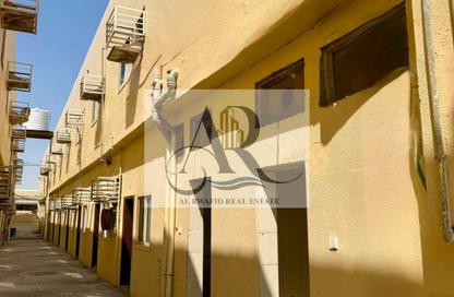 سكن عمال - استوديو - 8 حمامات للايجار في بناية اس جي 10 - المنطقة الصناعية رقم 10 - المنطقة الصناعية بالشارقة - الشارقة