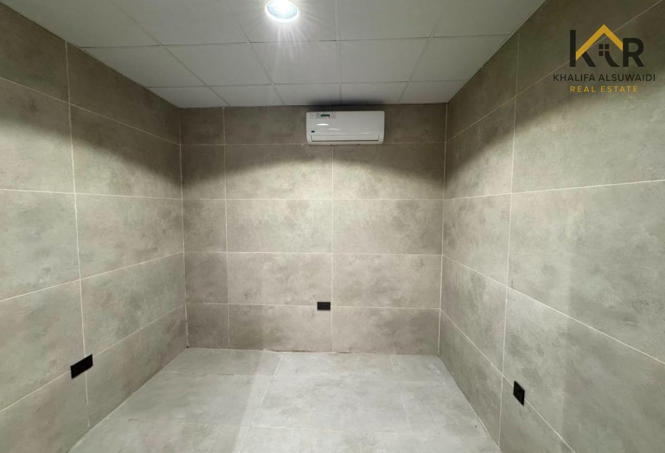 Ultra Luxury | Private Elevator | Brand New photo 25