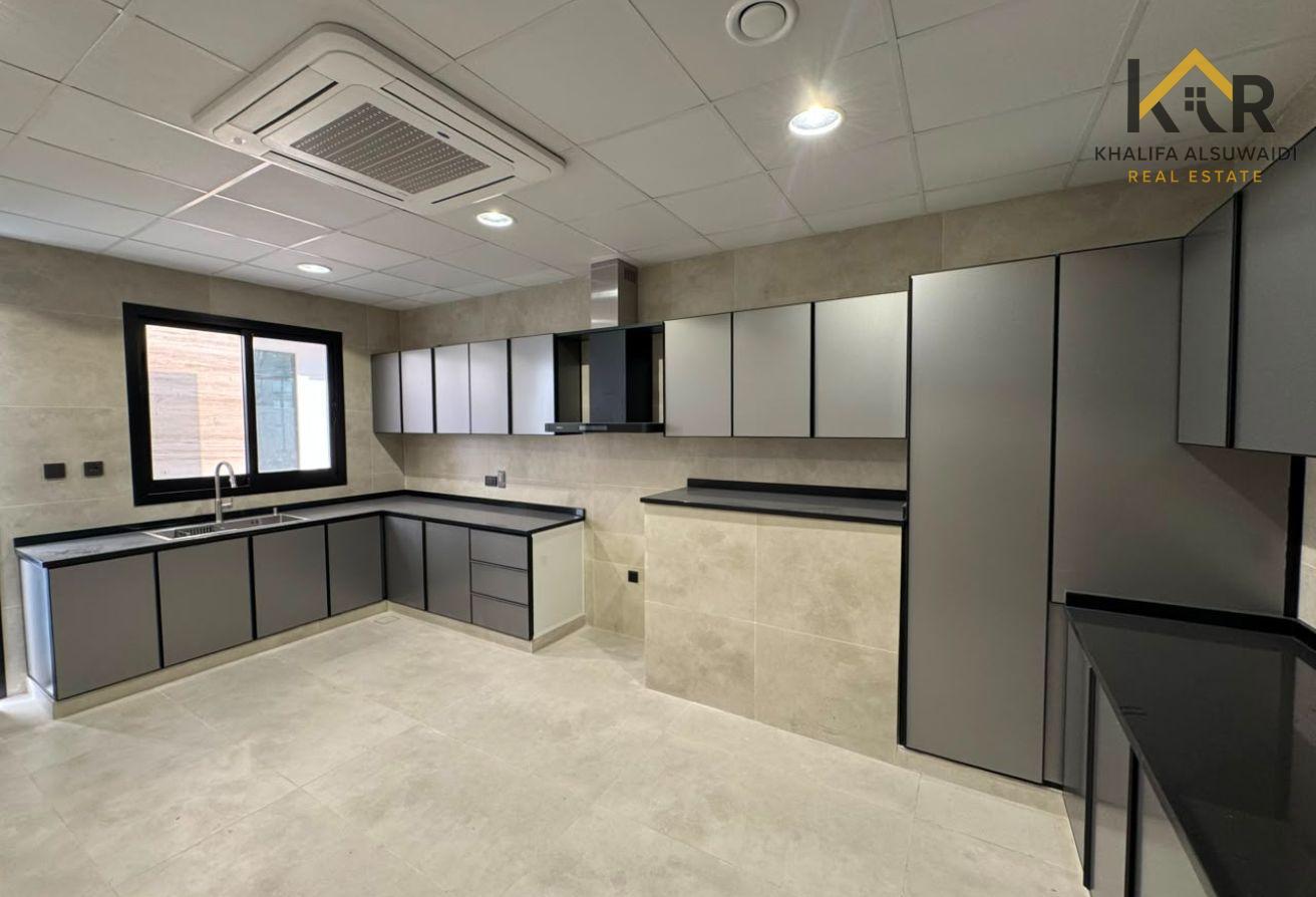 Ultra Luxury | Private Elevator | Brand New photo 14
