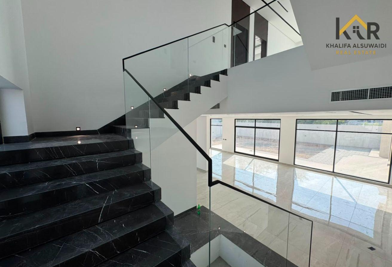 Ultra Luxury | Private Elevator | Brand New photo 7