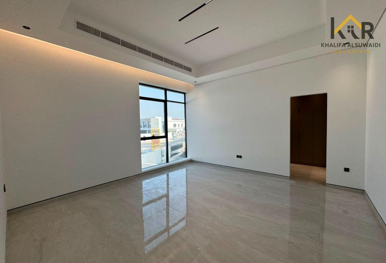 Ultra Luxury | Private Elevator | Brand New photo 17