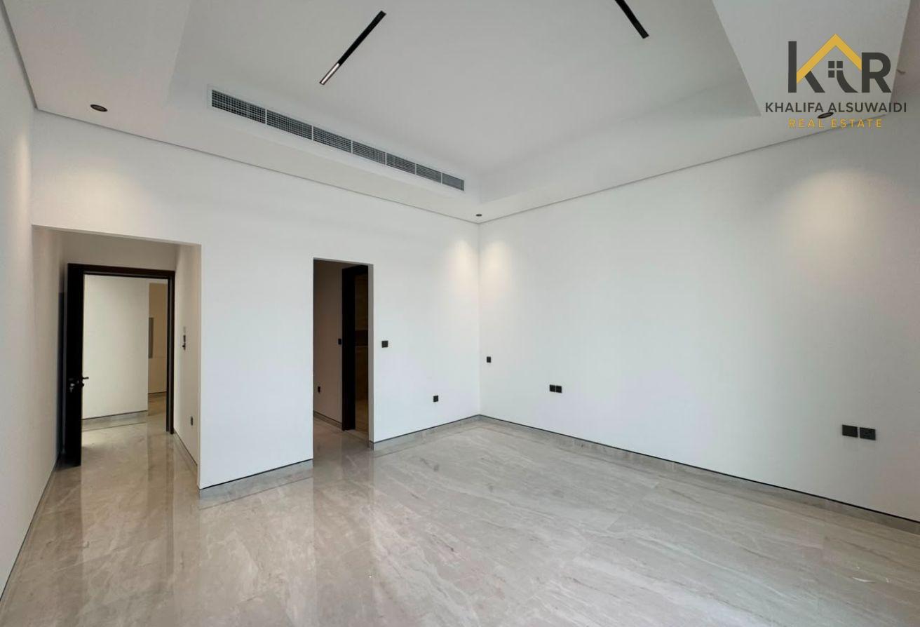 Ultra Luxury | Private Elevator | Brand New photo 18