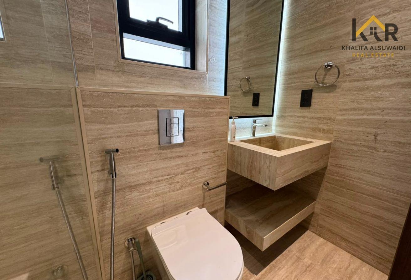Ultra Luxury | Private Elevator | Brand New photo 29