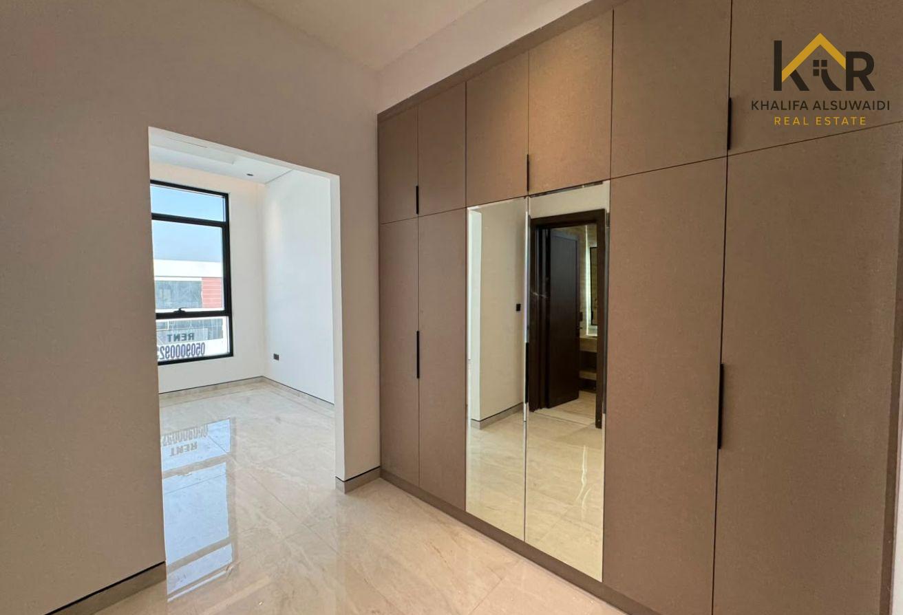 Ultra Luxury | Private Elevator | Brand New photo 16