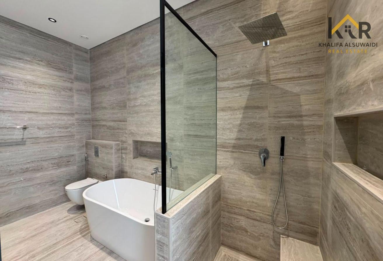 Ultra Luxury | Private Elevator | Brand New photo 30
