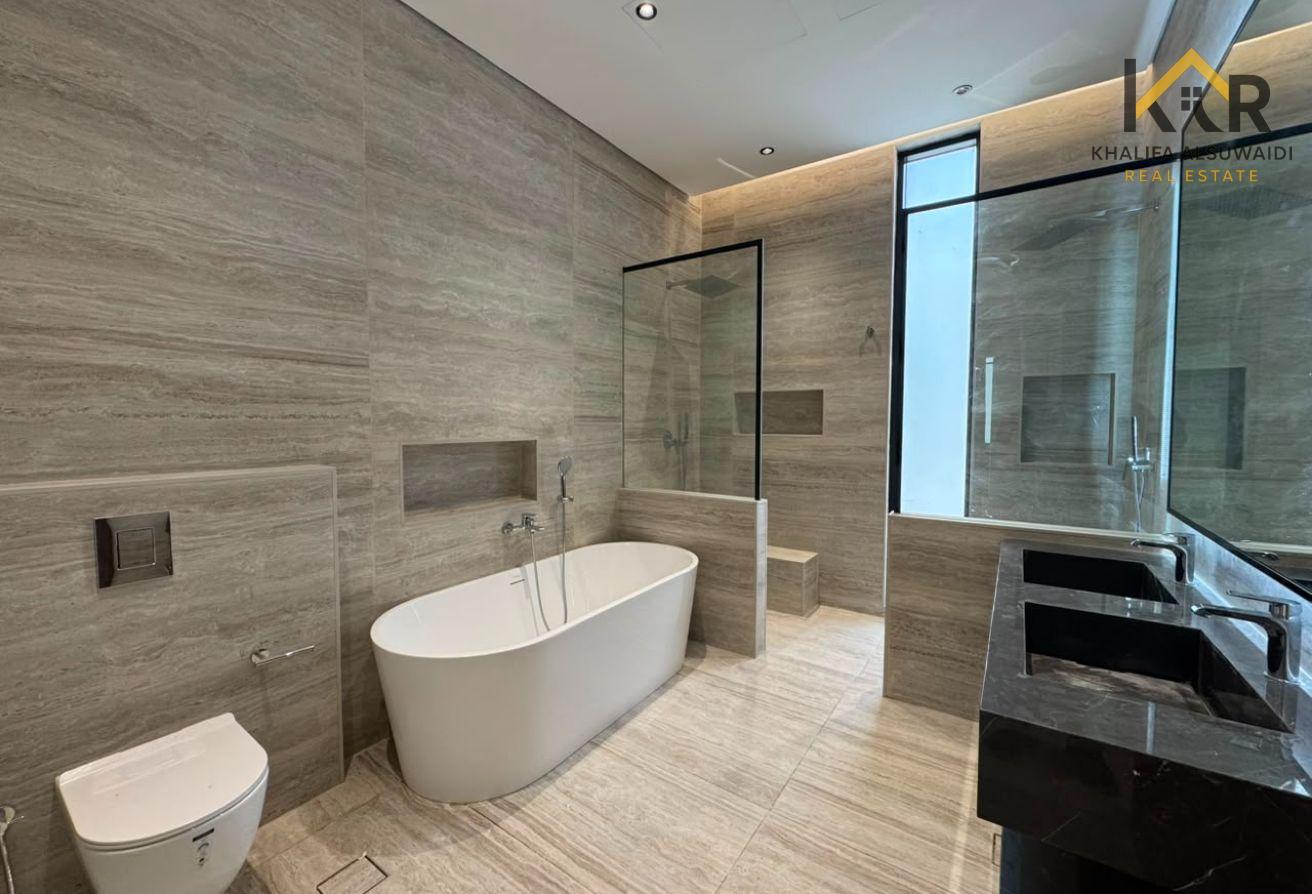 Ultra Luxury | Private Elevator | Brand New photo 28
