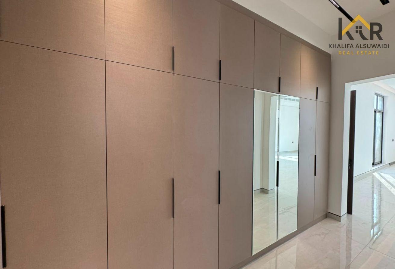 Ultra Luxury | Private Elevator | Brand New photo 11