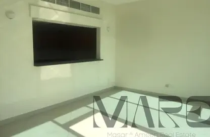 شقة - غرفة نوم - 2 حمامات للايجار في تفريعة القنال 1 - أبراج الجولف - مدينة دبي الرياضية - دبي