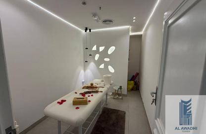 Office Space - 6 Bedrooms - 1 Bathroom for rent in Al Awadhi Tower - Sheikh Hamad Bin Abdullah St. - Fujairah