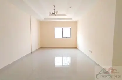 Apartment - 1 Bedroom - 2 Bathrooms for rent in Muwailih Building - Muwaileh - Sharjah