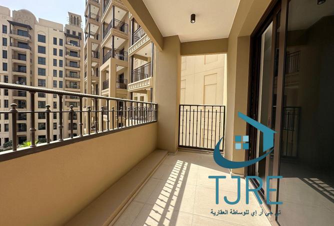 Spacious & Stylish Apartment in Al Jazi 2 photo 3