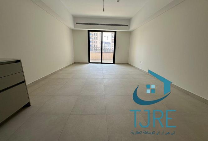 Spacious & Stylish Apartment in Al Jazi 2 photo 2