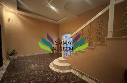 Villa - Studio - 5 for rent in Jumeirah 1 Villas - Jumeirah 1 - Jumeirah - Dubai